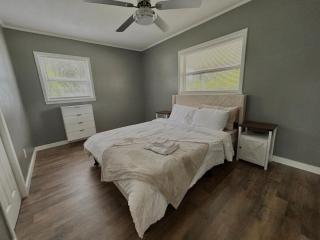 Pensacola Getaway Home - 4