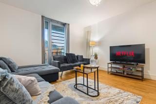 Stylish City Centre 1-Bed Apt - Balcony - Sleeps 5 - 0
