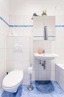 Stylish Central 2 Bedroom Apartment - 1