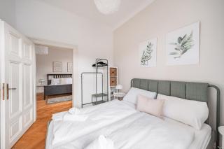 Stylish 2 Bedroom Schönbrunn Apartment - 7