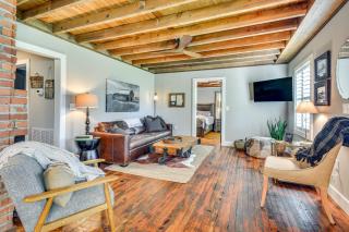 On-Site Pond Nature-Filled Winston-Salem Retreat! - 7