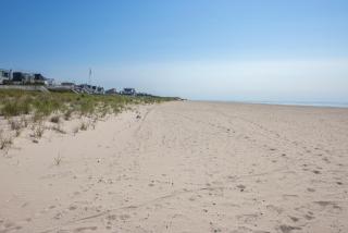 Spectacular 8 Bedroom Oceanfront Hamptons Beach House, Your Castle By The Sea ! - 2