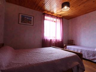 Gîte familial au calme avec jeux, VTT, randonnée, près du Parc Livradois, La Chaise-Dieu et Craponne - FR-1-582-214 - 3