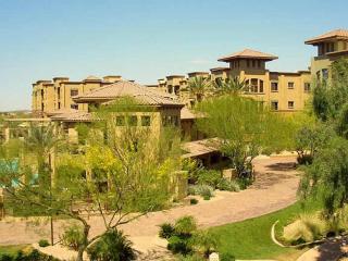 2BR Condo with Pools Gym Gated Near Trails - 7