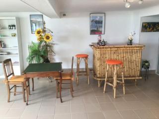 1-bedroom apartment with view of private beach - 3