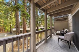 Cozy Forest Hideaway in Incline Village Private Balcony Sierra Solace by AvantStay - 8