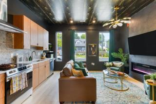Stylish Studio for 6 Near Broadway East Nashville Restaurants Lischey Loft by AvantStay - 6