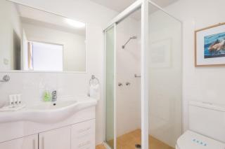 Plantation - 3BR Modern Family Friendly Apartment Huskisson Main Street By Nautilus Apartments Jervis Bay - 2