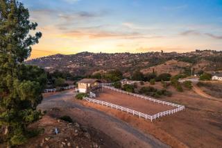 Scenic Deck w Sunset Views Near Temecula Wineries Estrada Ranch by AvantStay - 8