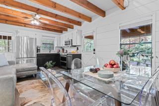 Lakeside Cabin w Hot Tub Fireplace Near Dollywood Trails Smoky Shores Retreat by AvantStay - 3