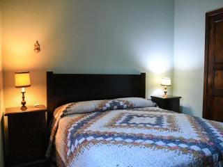 Large apartment in a stone farmhouse - 6