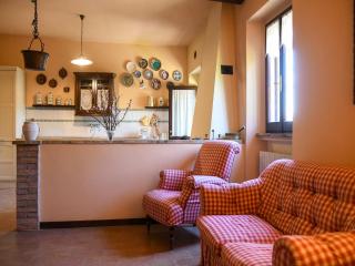 Large apartment in a stone farmhouse - 1