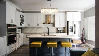 Spacious 5br Home W Parking In Mississauga - 0