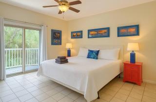 Aquapelago Pool pet Friendly St George Island Family Home - 5