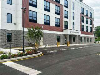 403 Modern Brand New Studio Apartment - 3