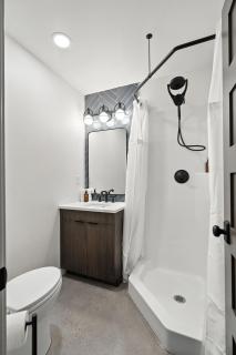 Ground Floor Studio Top Kerns Location - 3