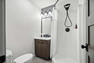 Adelynn Studio - Spanish Style in Hip Kerns - 6