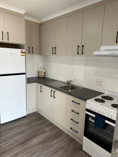 LBarza Stylish New One Bedroom Apartment - 3