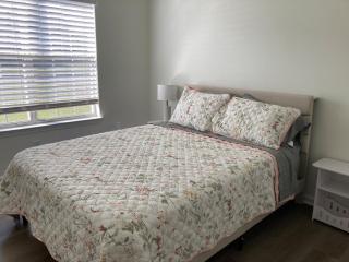 Peaceful & Spacious Family Home - 6
