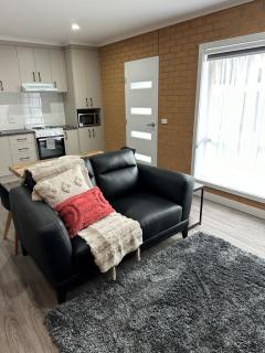 LBarza Self Contained 1BR close to CBD - 2