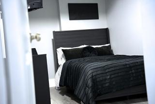 Modern Minimalist Home in the heart of Reading - 9