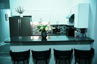 Modern Minimalist Home in the heart of Reading - 2