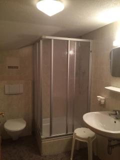 Tirolerhaus Tannheim - zentral und ruhig - gemütliche Dachgeschosswohnung mit separater Küche, Schlafzimmer & Charme - ab 7 Tage buchbar - 5