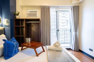 Prime 2-BR apartment near major business districts - 0