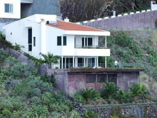 Villa in Madeira with Atlantic Ocean Views - 0