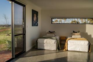 Betty's Beach House - 2