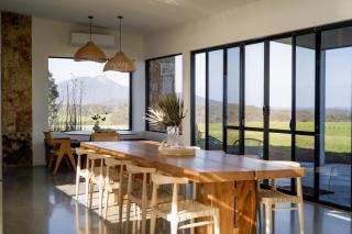 Betty's Beach House - 9