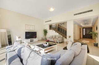 Manzil - 4BR Villa in Prime Location with Private Garden - 9