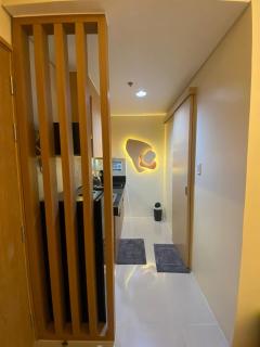 Hallin Bay Suites Modern 1BR with balcony - 8