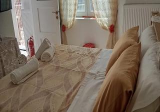 Elias Home - 9