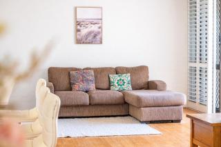 Seaside Apartments Broadbeach - 9