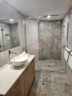 Whalewatch Ocean Beach Resort - 1