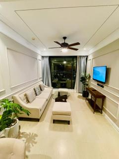 Luxury Apartment with Ocean View - 1 minute to beach - 8