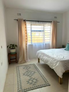 Qwithu Villa, Cozy Room in Shared 4-Bedroom House - 6