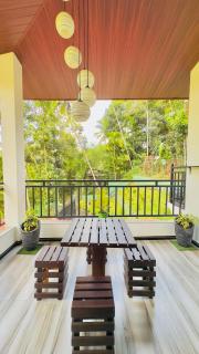 Hill Top Villa - 1