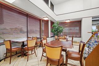 Days Inn by Wyndham Utica - 4