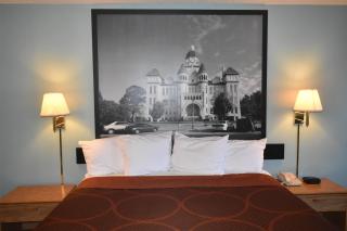 Super 8 by Wyndham Carthage - 5