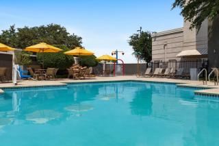 La Quinta by Wyndham Arlington North 6 Flags Dr - 5