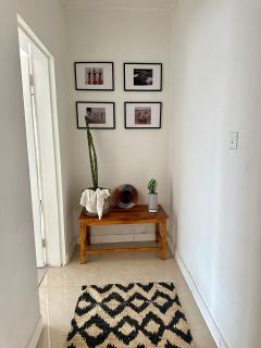 Qwithu Villa, Cozy Room in Shared 4-Bedroom House - 4