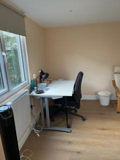 Apple Tree Chalet - Bristol - 8