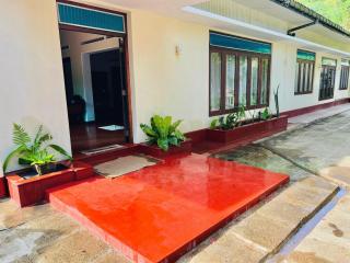RAILS Unawatuna - 0