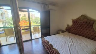 شقه فندقيه 3 غرف حمامين و مطبخ و حديقه خاصه امام الجامعه الامريكيه و مول point 90 - Kairo - 1