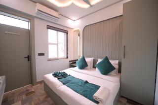 Lucky Restaurant & Guest House Near Taj Mahal - Agra - 6