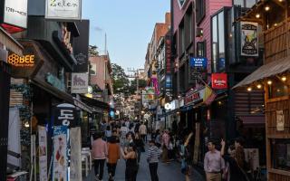 3 minutes on foot from Itaewon Station, 3 private rooms # Station area # Hotel bedding # Ground floor - 5