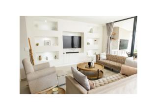 NDA Modern Stays - Deluxe Townhouse - 0