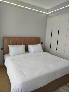 Riara 1-Comfy stays-Airport Pick Up Available - 9